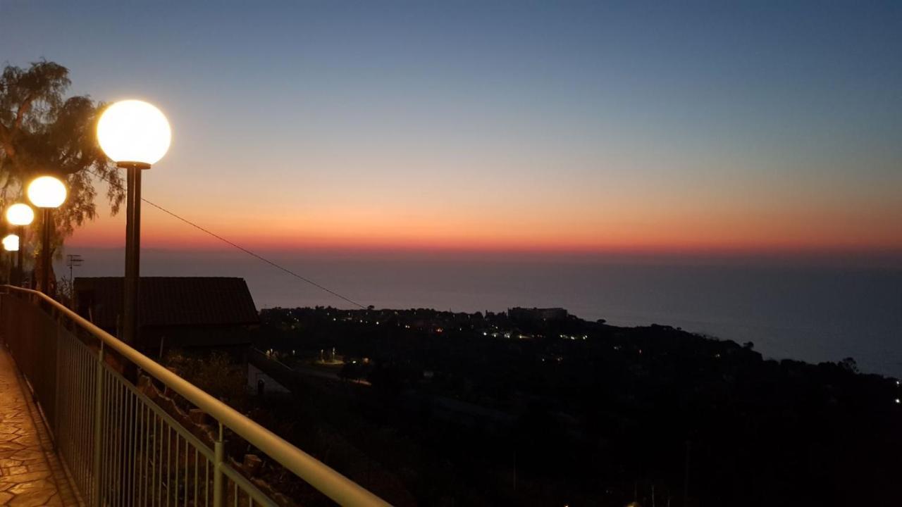 Villa Le Terrazze Чефалу Экстерьер фото